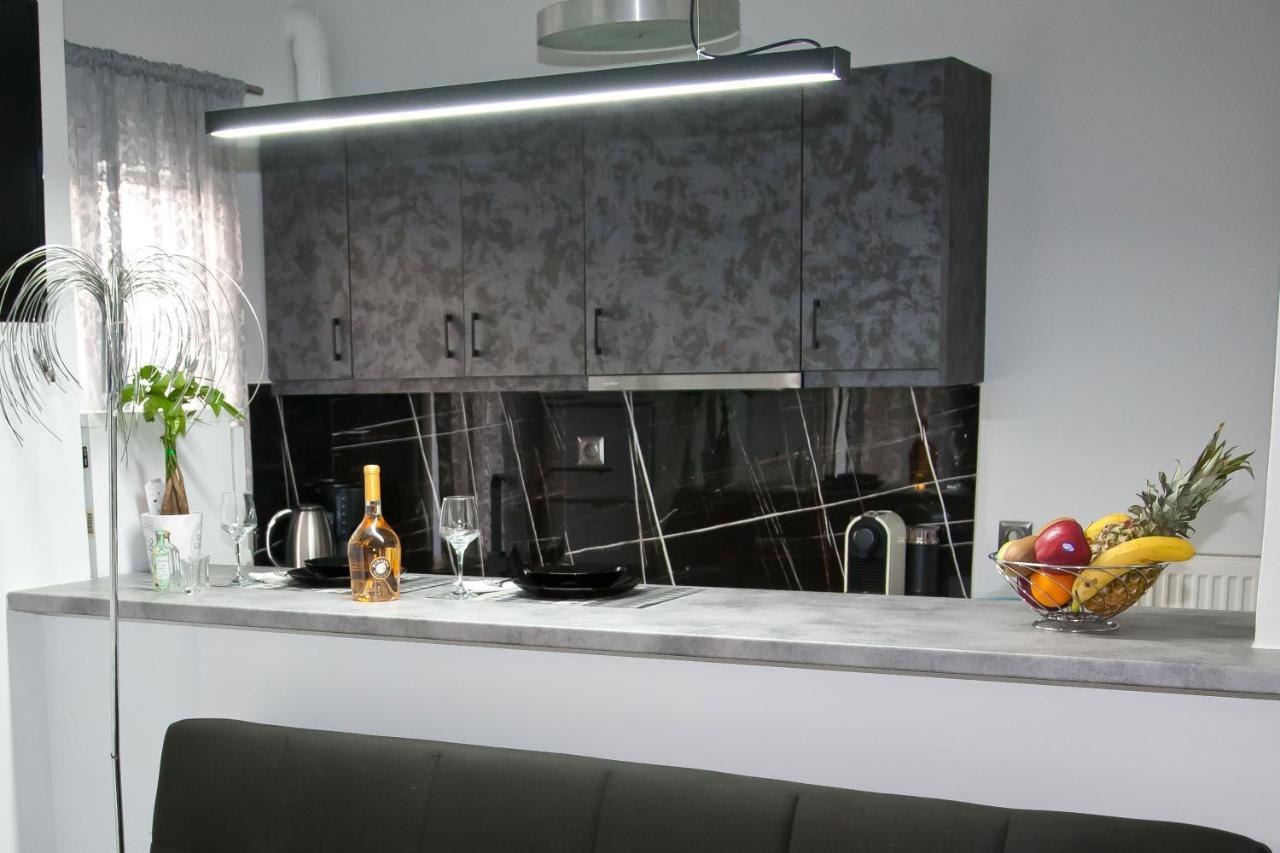 Chris Luxury Studio Giannina Esterno foto
